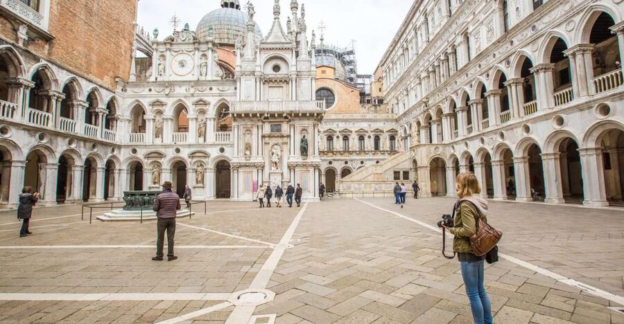 Venice: Doge's Palace Skip-the-Line Tour with Prisons - Entering the Doge’s Palace without losing half your day