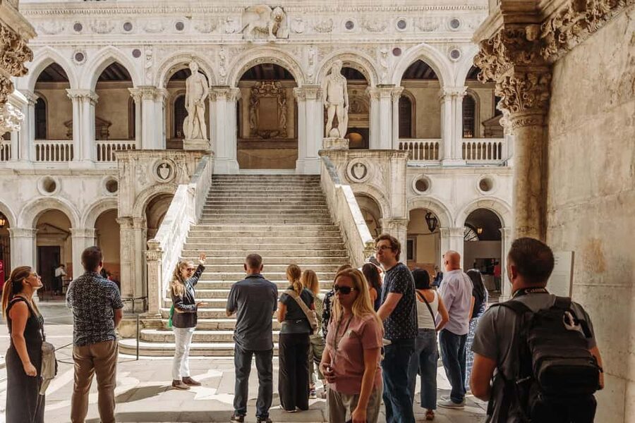 Venice: Doge's Palace & St Mark's Tour with Upgrade Option - The guides are central to the experience