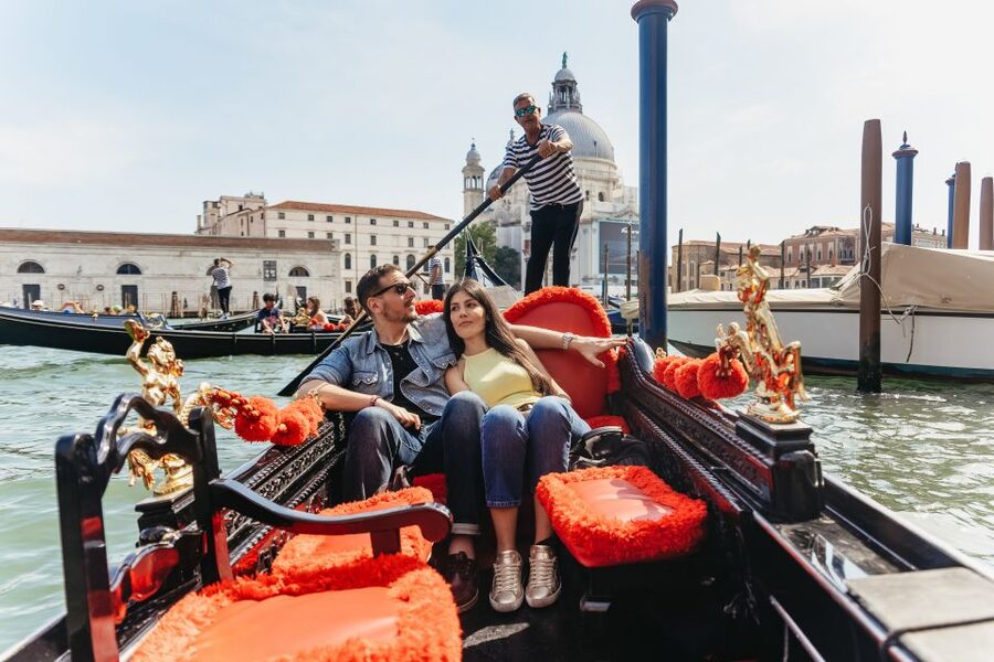 Venice: Grand Canal Gondola Ride with App Commentary - Why this gondola ride works well for a first Venice visit