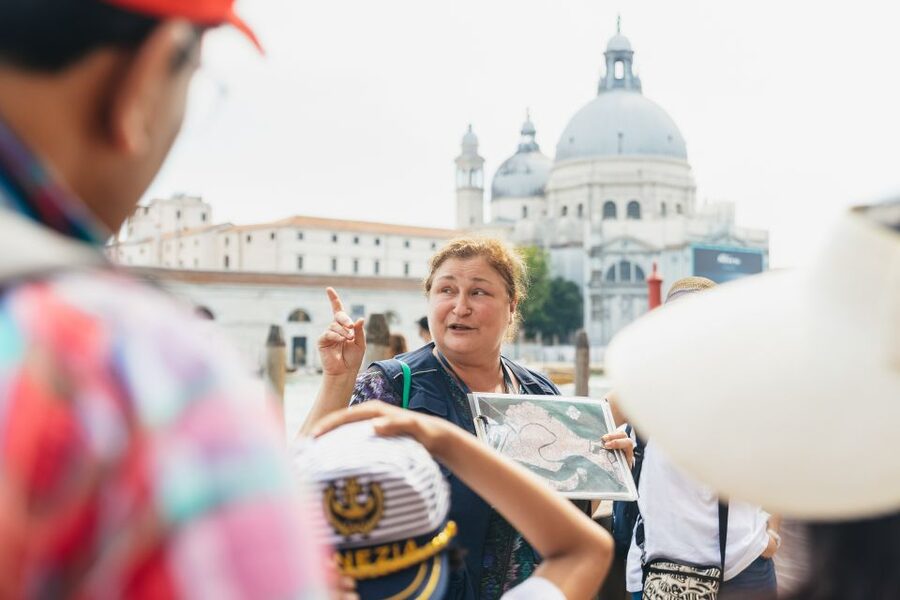 Venice: Grand Canal Gondola Ride with App Commentary - What the app commentary adds