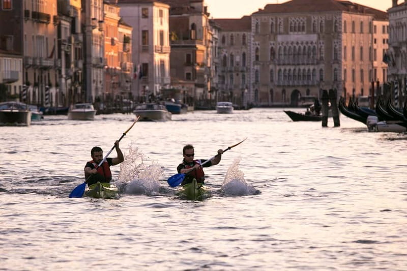 Venice: Guided Canal Kayak Tour at Day, Night, or Sunset - Why Venice feels different from a kayak