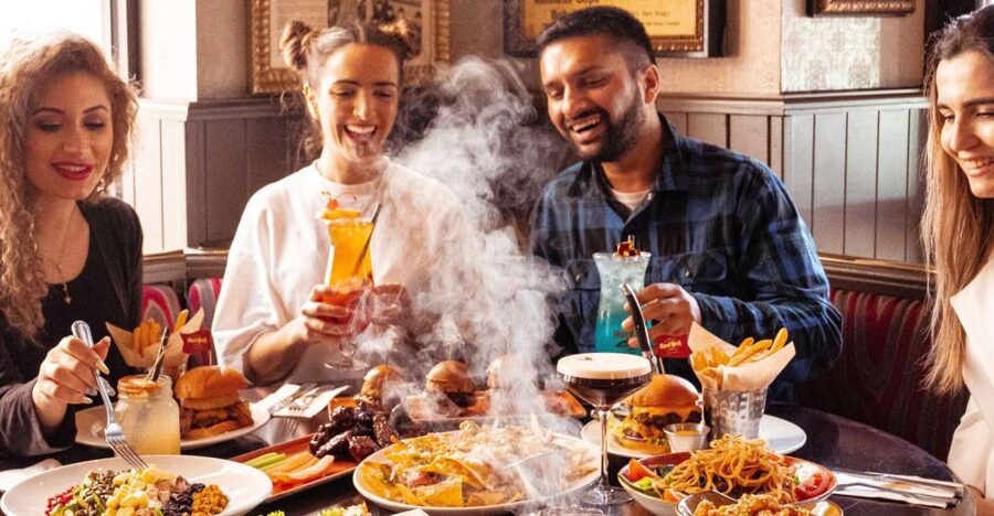 Venice: Hard Rock Cafe with Set Menu for Lunch or Dinner - A practical meal beside St. Mark’s Square