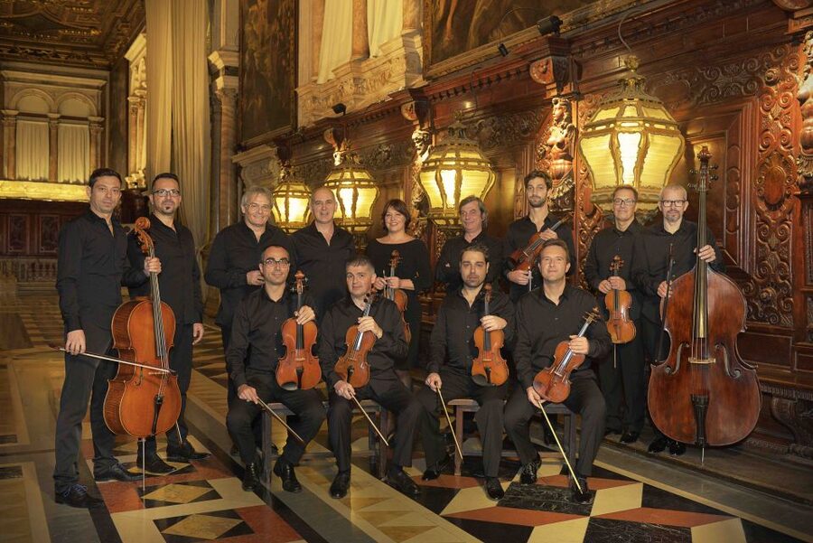 Venice: Interpreti Veneziani Concert at Church of San Vidal - Choosing your seat and handling the church chairs