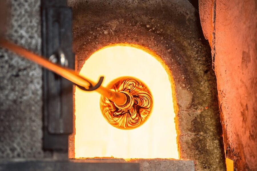 Venice Islands: Murano Glass & Burano Colors Guided Visit - Practical ways to get more from the experience