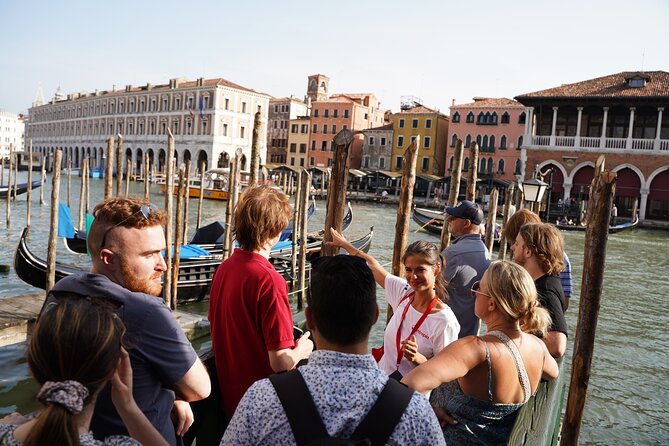 Venice Like a Local: Food, Wine & Spritz Tour with Traghetto Ride - Strada Nova and the walk toward the Grand Canal