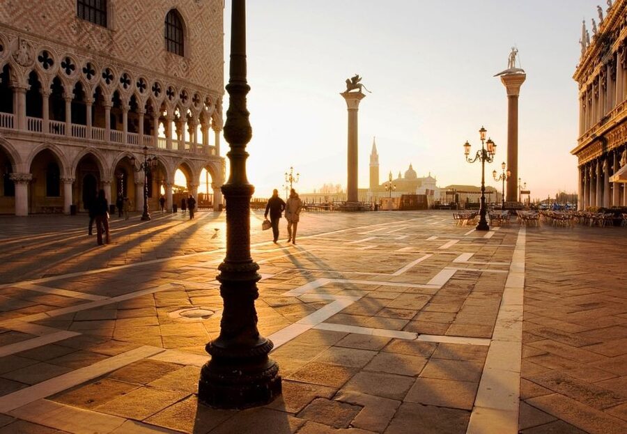 Venice, Murano, and Burano Excursion from Jesolo - Who will enjoy this day most