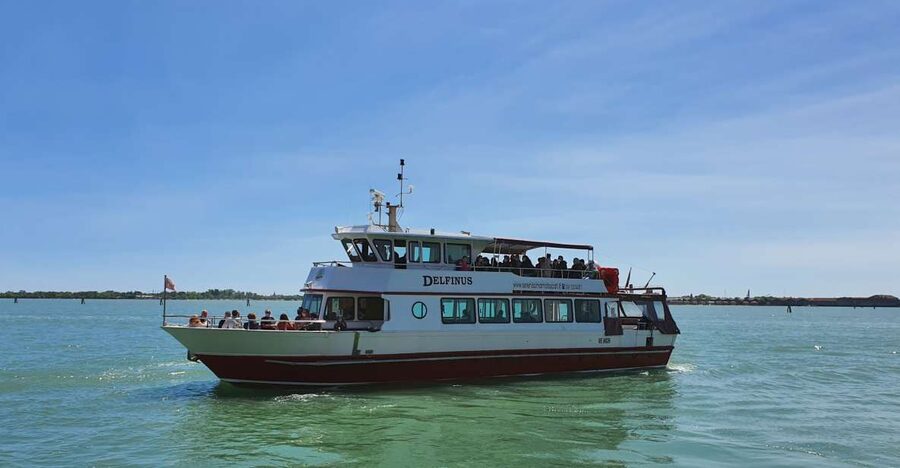 Venice: Murano & Burano Panoramic Boat Tour w/ Glassblowing - The panoramic boat ride across the Venetian Lagoon