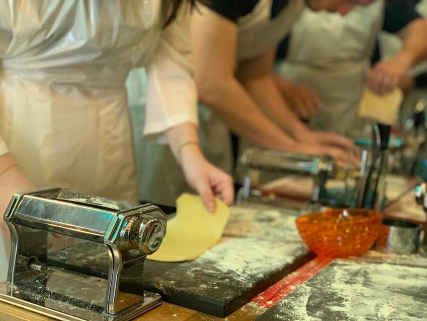 Venice: Pasta and Tiramisu Cooking Class with Wine - Fresh fettuccine and ravioli, made by you