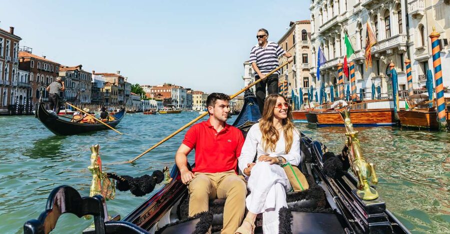 Venice: Private Gondola Ride along Grand Canal - From Rio dell’Orso to the water