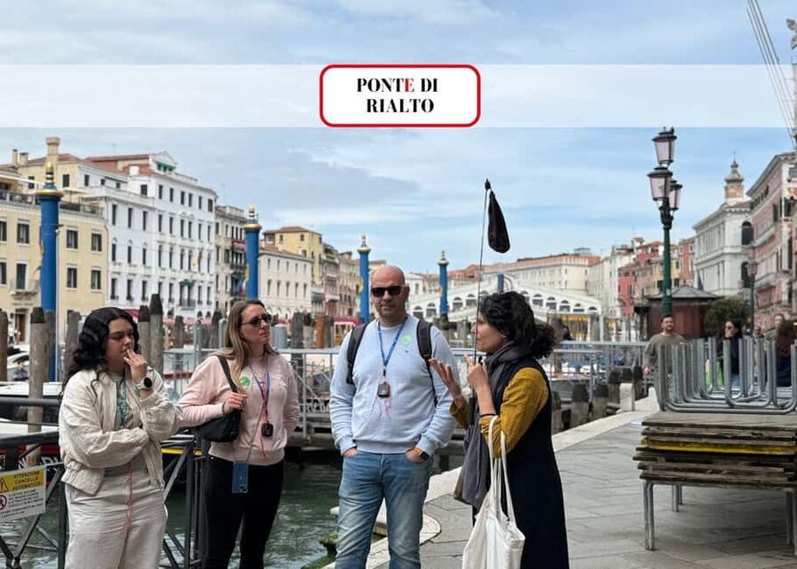 Venice: Rialto Bridge & Offbeat Unusual Venice Walking Tour - Key points at a glance