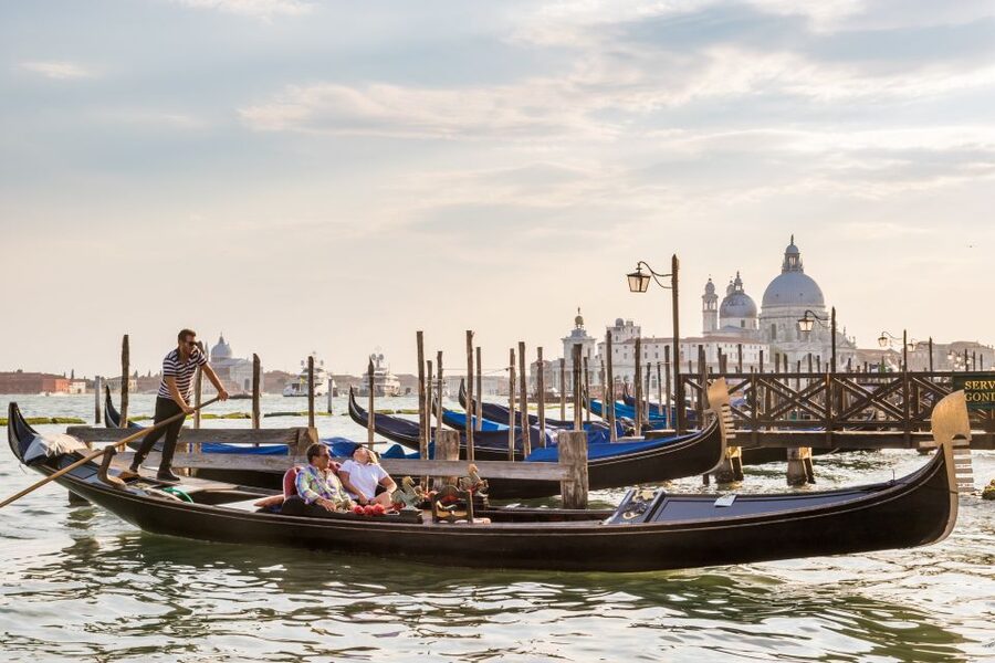 Venice: Shared Gondola Ride Across the Grand Canal - Price, group size, and overall value