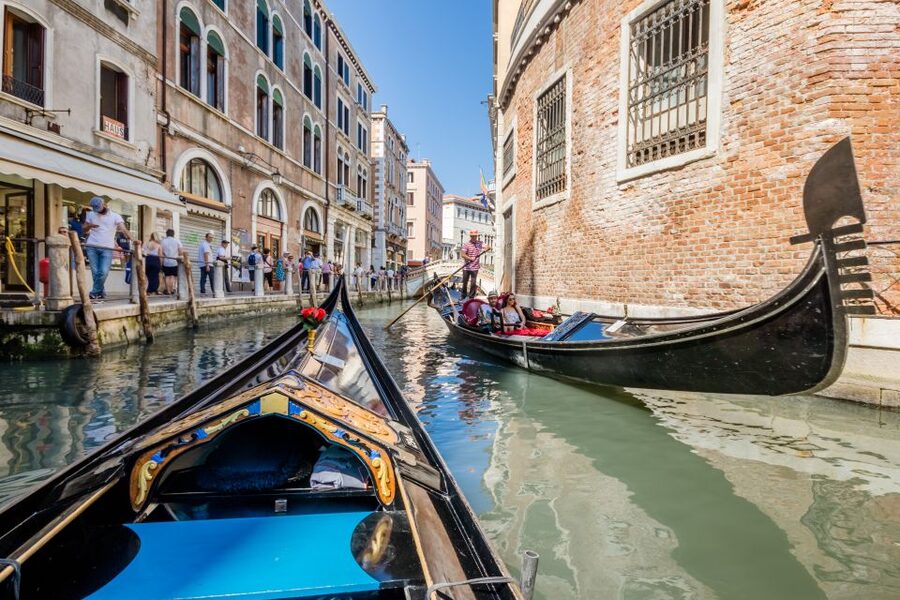 Venice: Shared Gondola Ride Across the Grand Canal - Setting off through Venice’s smaller canals