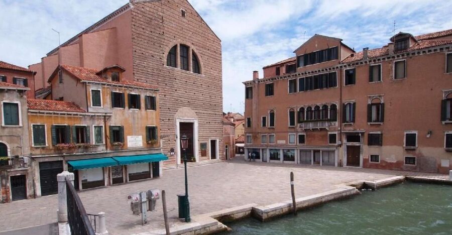 Venice: Sightseeing Tour with a Local expert - Meeting at Campiello dei Squilini