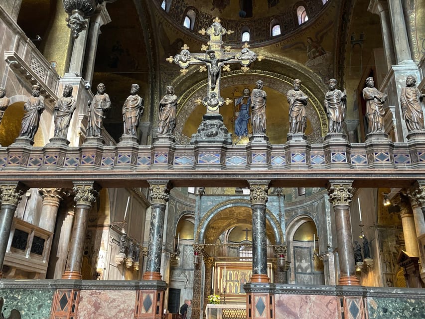Venice: St. Mark's Basilica & Doge's Palace Tour with Ticket - St. Mark’s Basilica and its golden interior