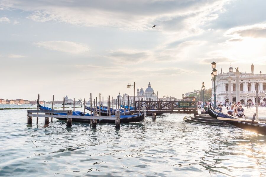 Venice: Traditional Shared Gondola Ride - What the 30-minute route feels like