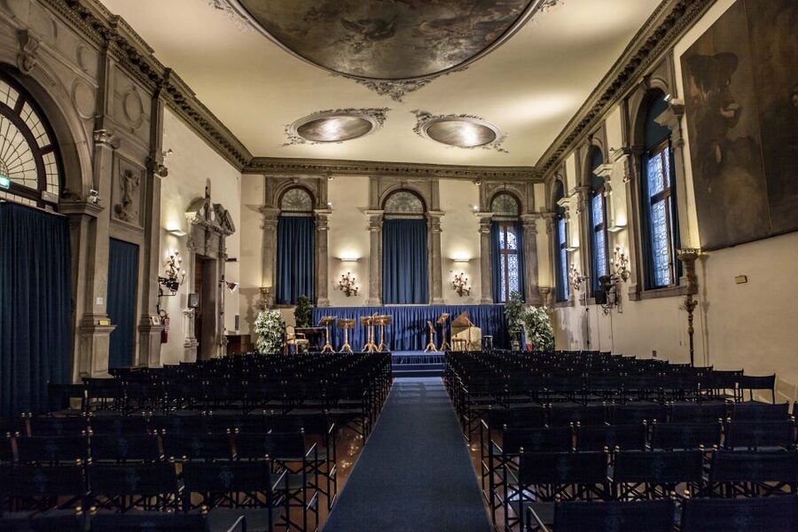 Venice: Vivaldi’s Four Seasons Live Classical Music Concert - The opening notes and the Baroque setting