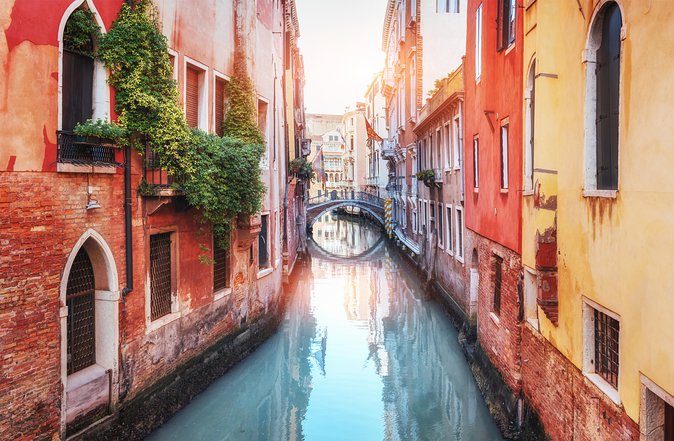 Venice Walking Tour and Gondola Ride - A good first look at Venice in just over two hours