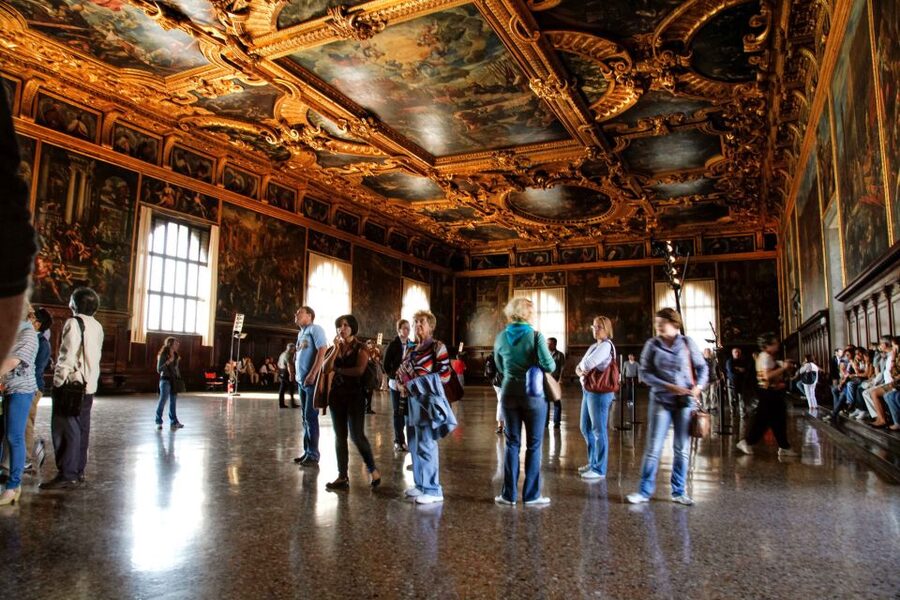 Venice: Walking tour, Doge Palace, & St. Mark's Basilica - Starting in Venice’s political heart