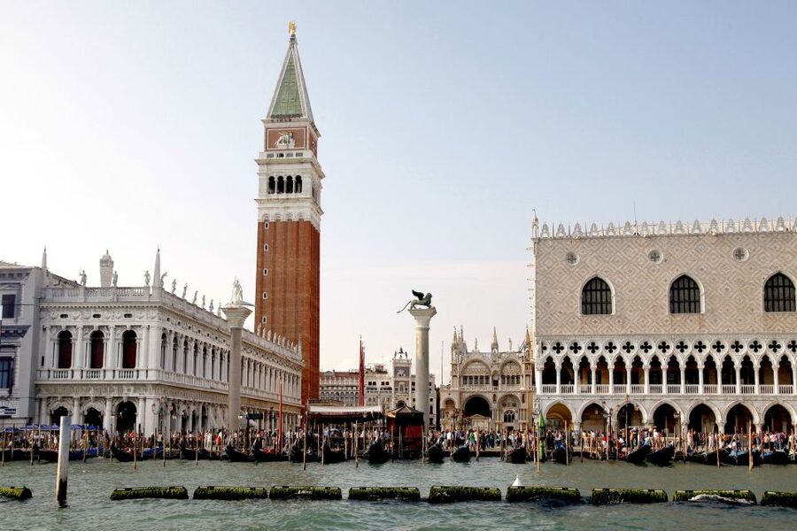 Venice: Walking tour, Doge Palace, & St. Mark's Basilica - What the guides add