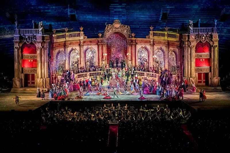 Verona: Arena di Verona Opera Ticket - Rain, cancellations, and the non-refundable booking