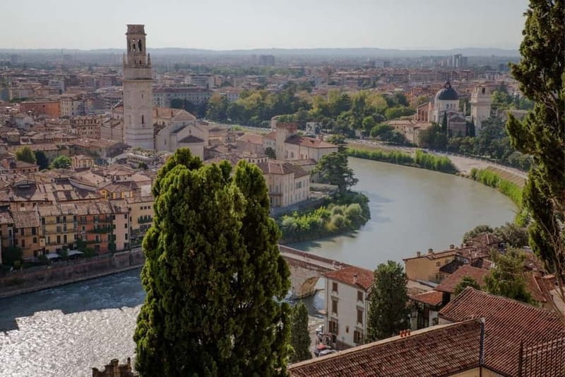 Verona: Classic and Hidden Gems Bike Tour - Juliet’s balcony, handled as part of a wider route