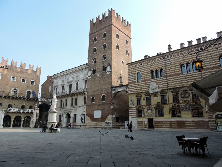 Verona Full-Day Tour from Lake Garda - Piazza dei Signori and Piazza delle Erbe