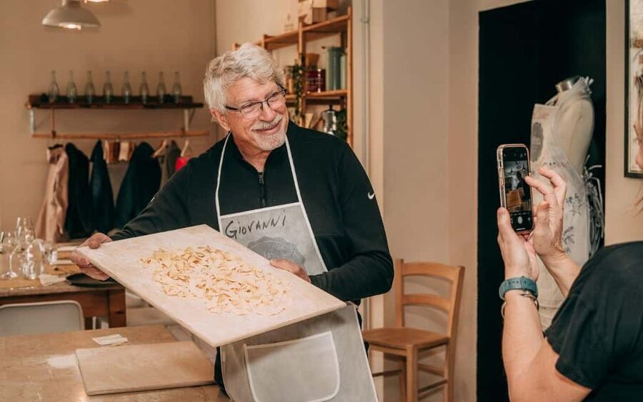 Verona: Hands-on Fresh Pasta and Tiramisù Cooking Class - What the chefs add to the experience