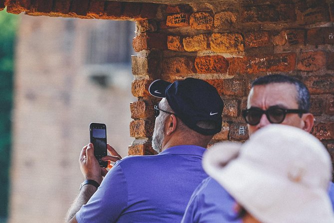 Verona Highlights Walking Tour in Small-group - Juliet’s House offers romance, history, and a little theater