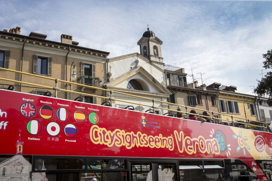 Verona: Hop-on Hop-off Tour 24 or 48-Hour Ticket - Timing, crowds, and comfort