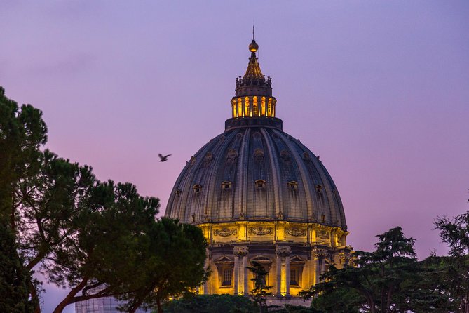 VIP Vatican Breakfast and Guided Tour with Sistine Chapel Access - Following the Vatican Museums highlights