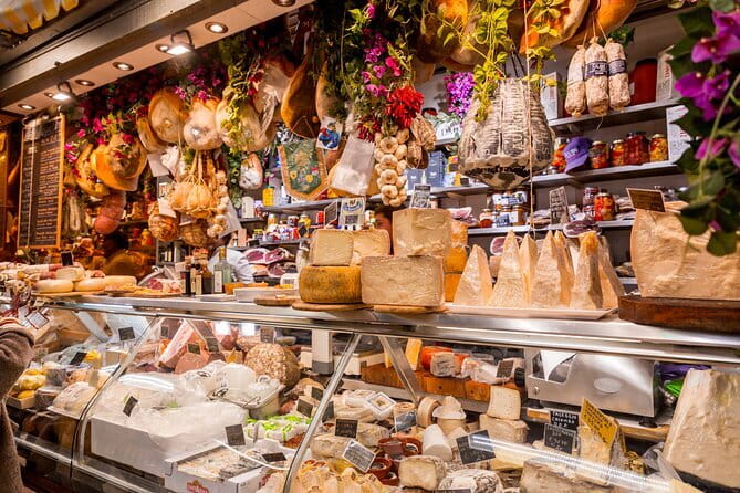 Walking Food Tour of Florence with Tastings and Wine - Morning or evening changes the mood