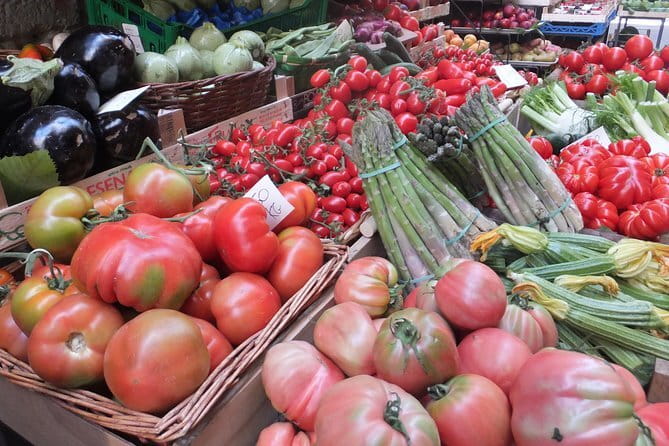 Walking Food Tour of Florence with Tastings and Wine - Santa Croce, side streets, and the local food scene