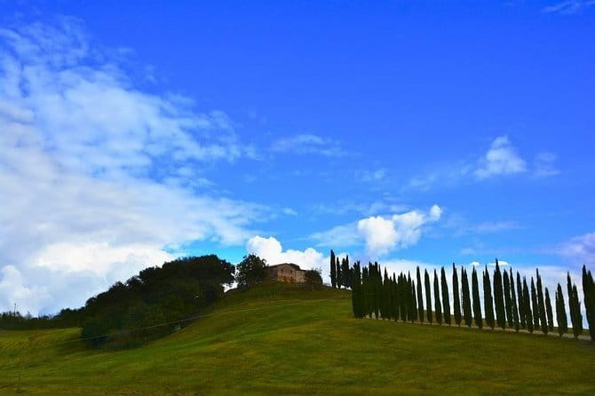 Winner 2025 Florence Sunset Food & Wine Tour by Eating Europe - Artisan gelato closes the route
